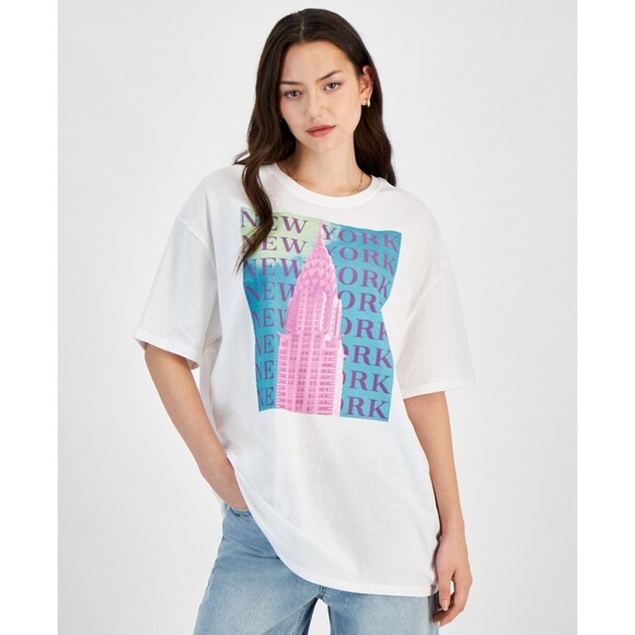 Grayson Threads the Label Juniors' New York Building Graphic-Print Tee, White L - Picture 1 of 3